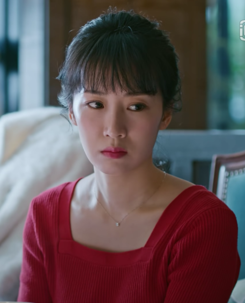 相比和李念同期的女演员,能过得像她这么无忧无虑,自由自在,而且又