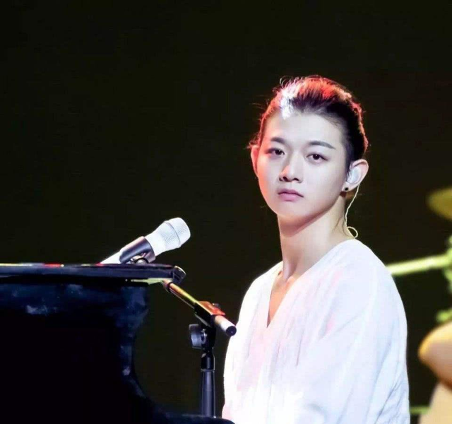 自作孽不可活霍尊前女友陈露涉嫌敲诈勒索案进入审查起诉阶段