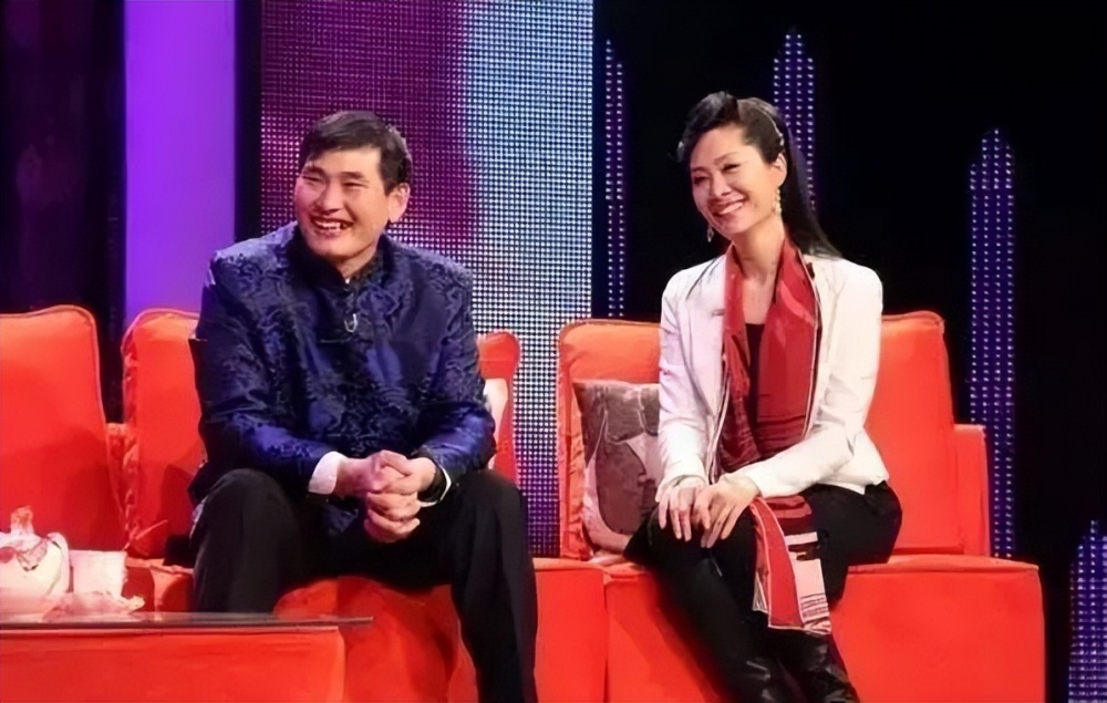 助力捧红大衣哥朱之文,保持该有的距离,于文华才是人间清醒_腾讯新闻