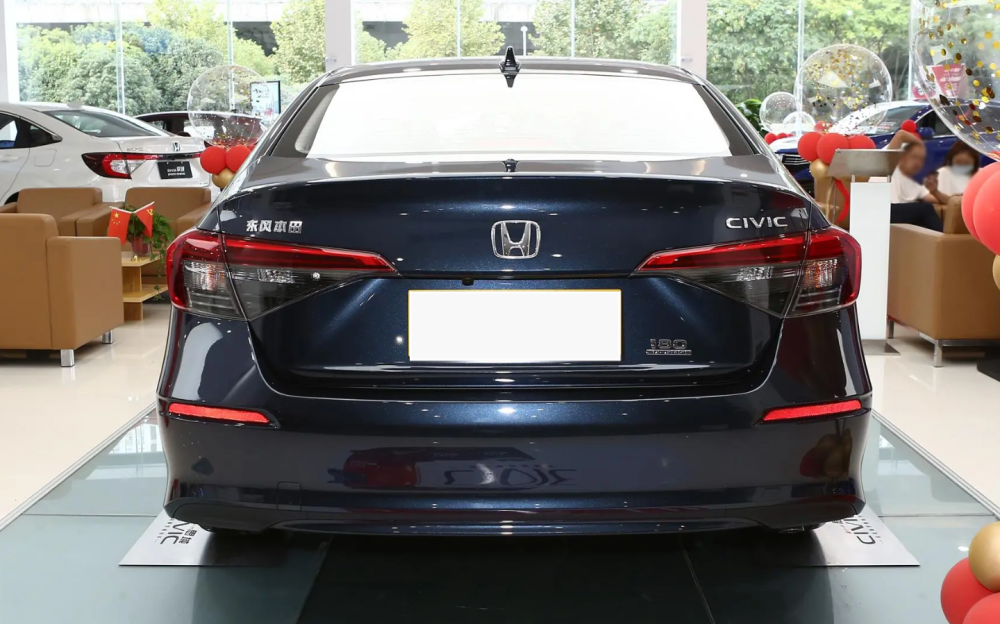 一车难求的本田大轿跑曾加价到手软卖到17万现最低8万多