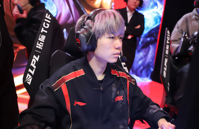 fpx粉丝担心银河被召回老板春丽回应已签约一年