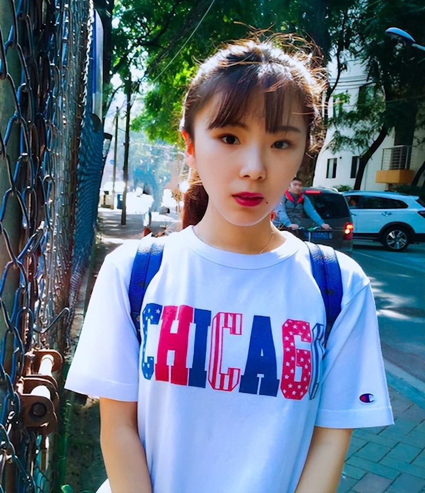 31岁高低杠公主何可欣恢复单身,已与足球运动员男友分手