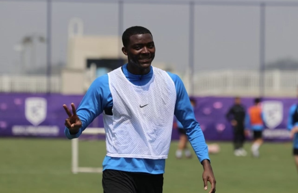 苏帅抓着3后卫不放让于大宝踢新位置国安97三少上位完成换血