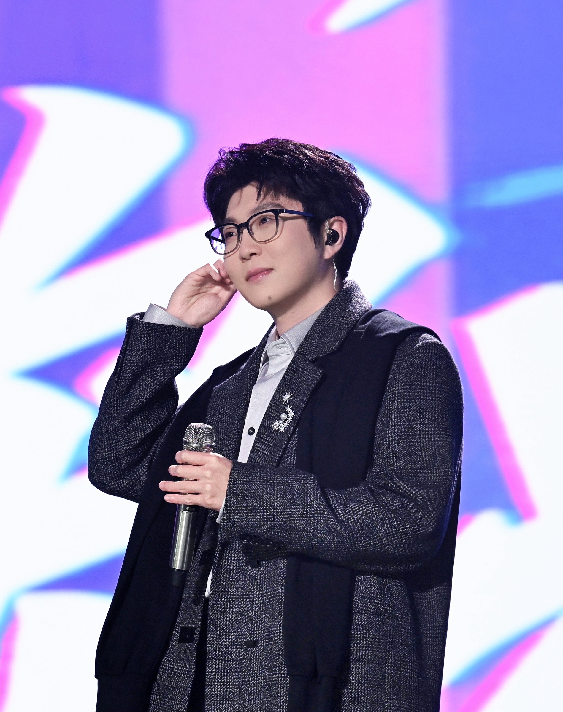 舞台緊張跑調怎麼辦？看沈佳潤的道歉鞠躬太圈粉 - 