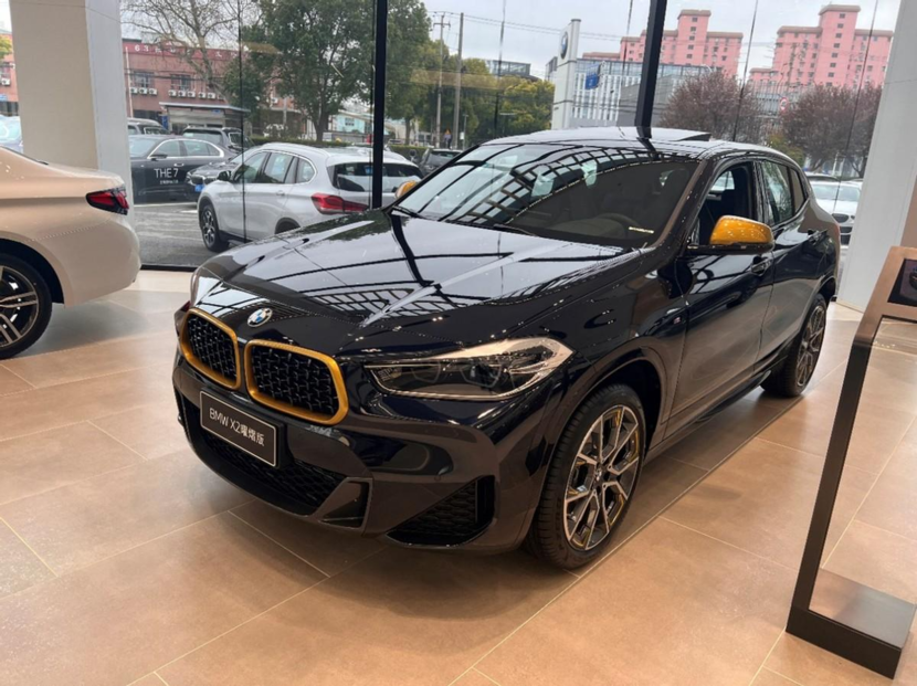 年轻人的第一台豪华品牌suv 宝马x2曜熠版到店实拍_腾讯新闻