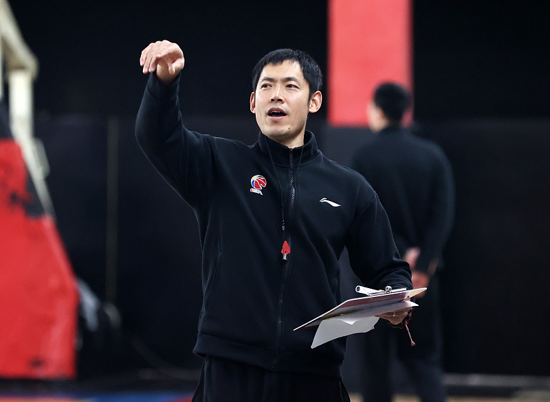 cba丨张庆鹏与天津男篮续约三年