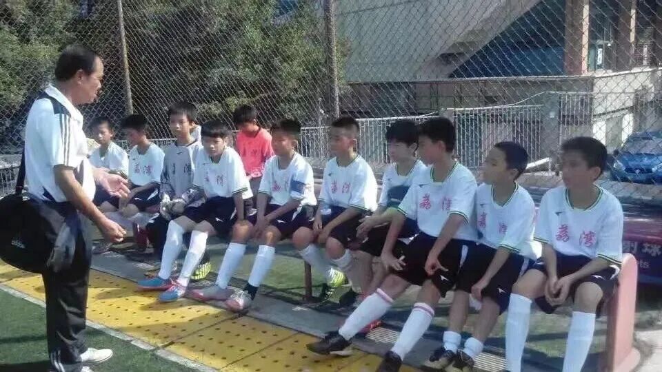 啟蒙教練談李昊：一開始不願守門，11歲成撲點好手，他進國家隊沒問題 - 