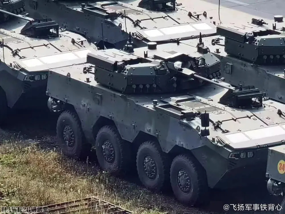 海外谈中国：ZTL-19突击车开始列装 取消炮口制退器 减少发射特征_腾讯新闻