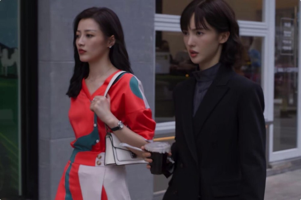 同样是演“情妇”，有人膀大腰圆撞脸王云，有人一颦一笑迷死人_腾讯新闻