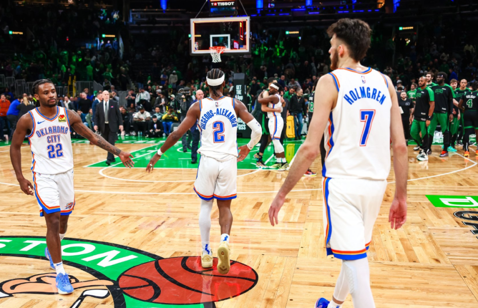 将总冠军打散，2-4尴尬出局！只坚持1年就要散伙，NBA豪门该重建了