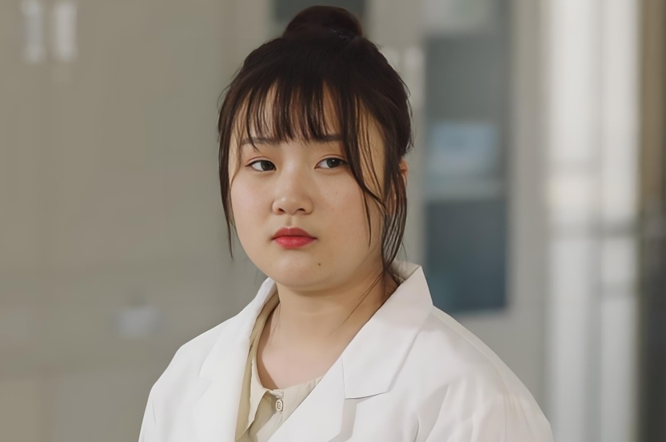 谢广坤28岁妻子曾演《乡村爱情》,剧中还有前妻王小华,女儿唐畅