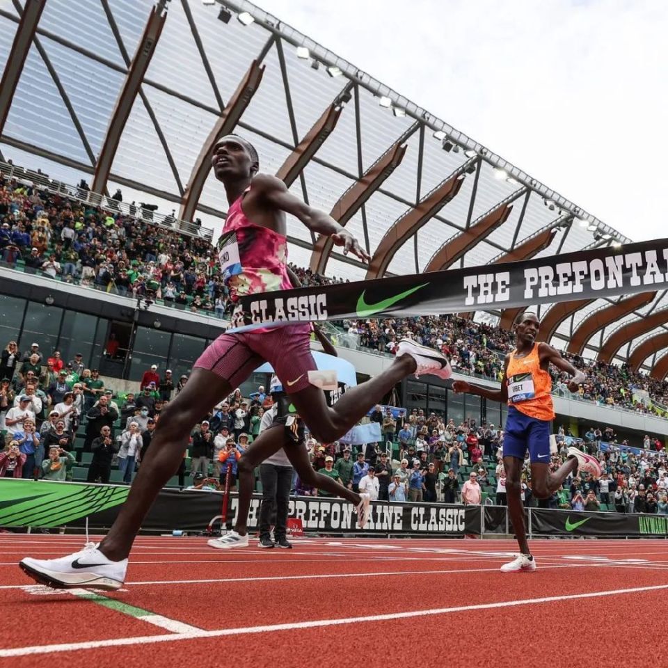 28:5414!女子万米世界纪录刷新!