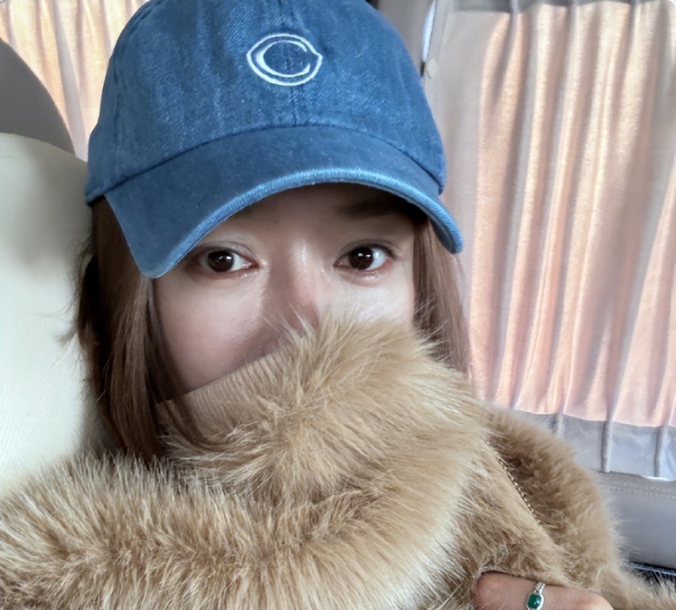 秦岚晒染发照,姐姐实在太美了,可惜情路坎坷_腾讯新闻