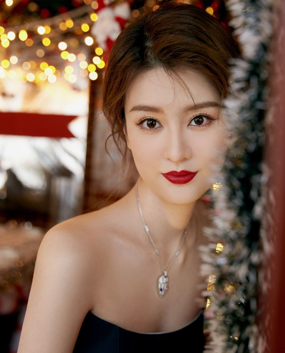 乔欣被曝隐婚富二代:曾秘恋杨洋无果,"呛口千金"找到真爱?