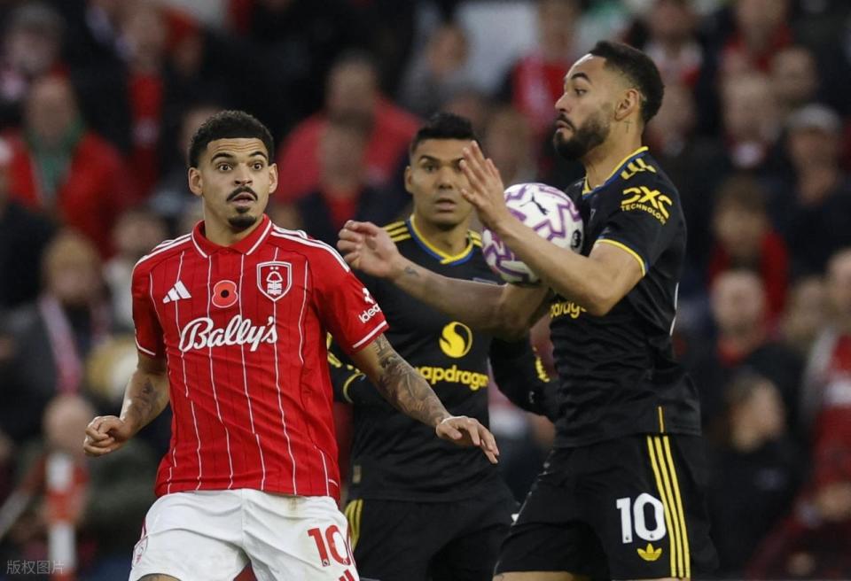 诺丁汉森林2-2曼联，赛后评分：不是B费第一，曼联16号排第一