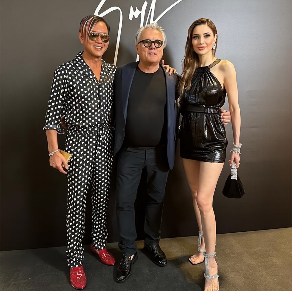 一口气买30台劳斯莱斯的洪永时,如今24亿贱卖酒店