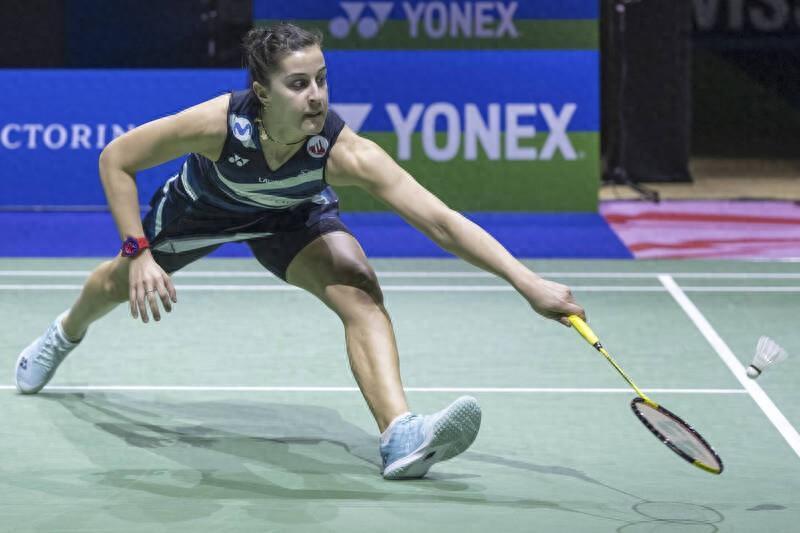 西班牙前球后马林惊险杀进新加坡羽毛球公开赛16强,并约战辛杜