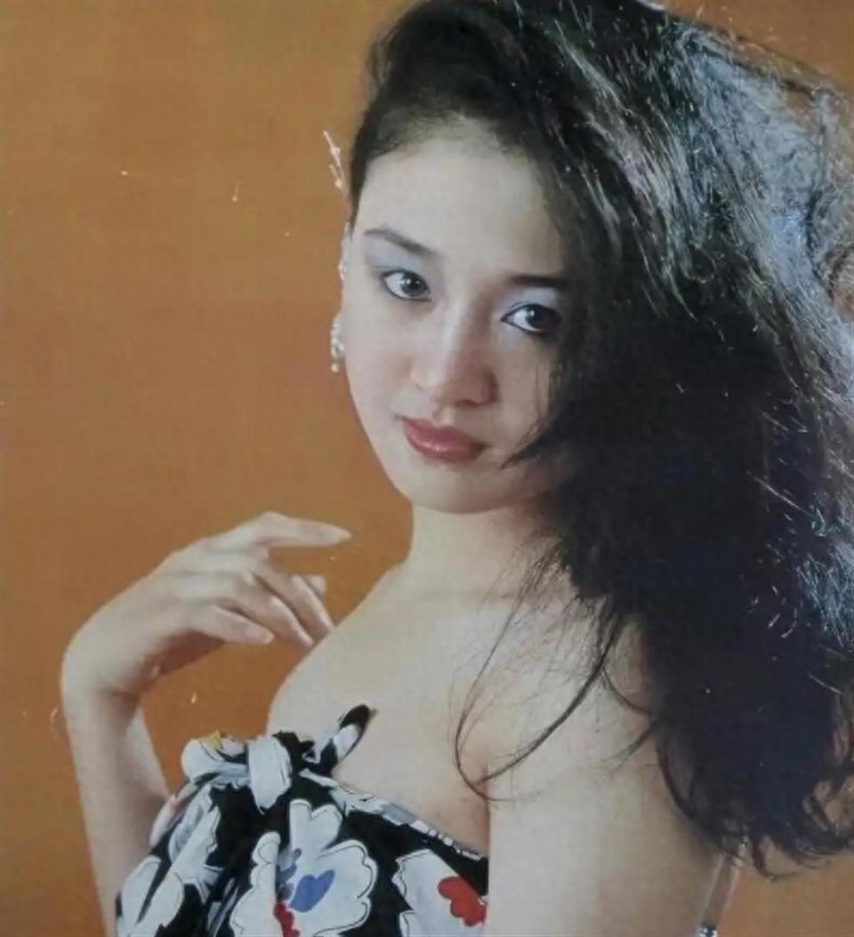 60岁伍宇娟近况曝光！与前夫离婚已经27年，如今孓然一身让人唏嘘_腾讯新闻