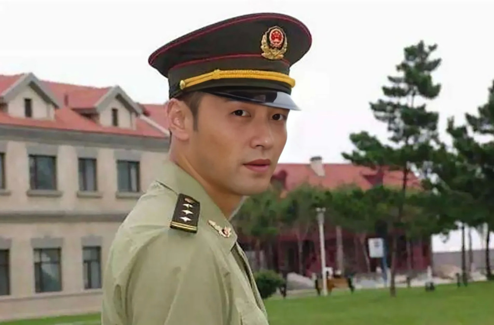 演员王策:从高富帅沦为爸爸专业户,他虽不火但却靠脸打下一片天_腾讯