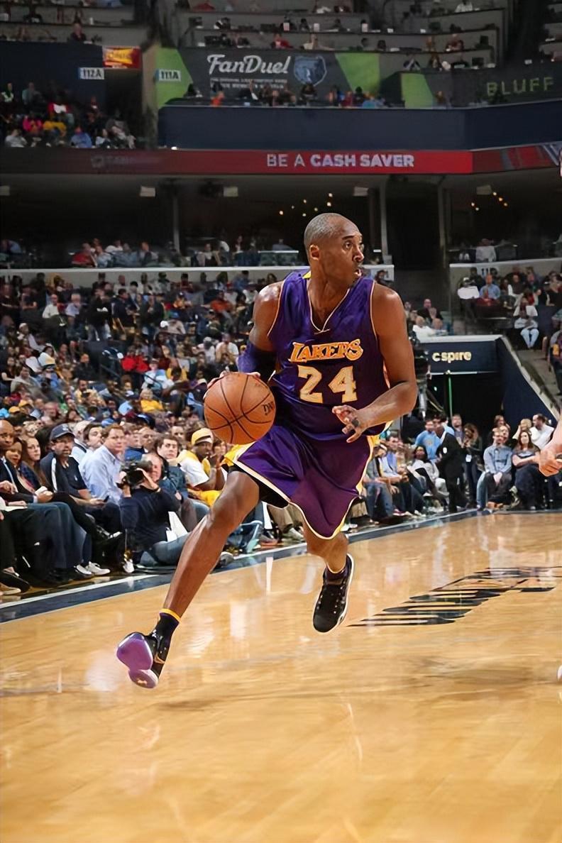 获得月最佳最多的都有谁库里第8哈登11次第1比乔丹科比还多