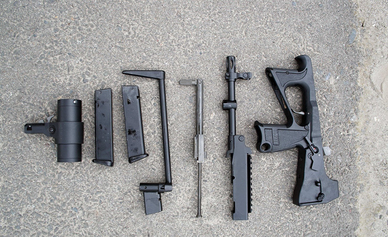 俄军飞行员换装ap-2000冲锋枪,火力比aks-74u短突击步枪更猛_腾讯新闻