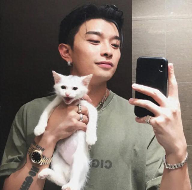 歌手满舒克疑曝大瓜感染女友hpv自曝和73个女孩有过关系