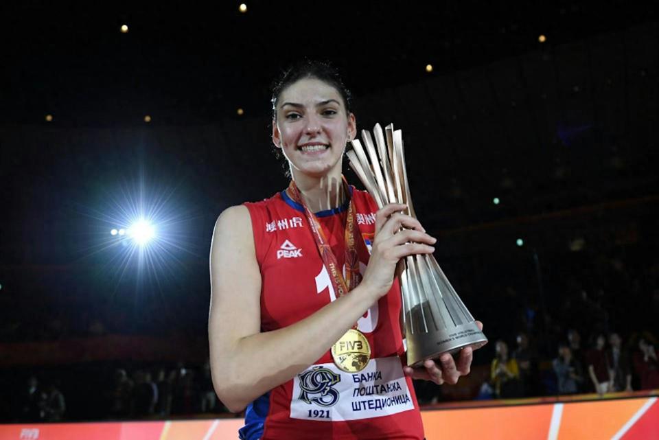 誓要夺奥运金牌的塞尔维亚女排核心博斯科维奇称,"巴黎我来了"