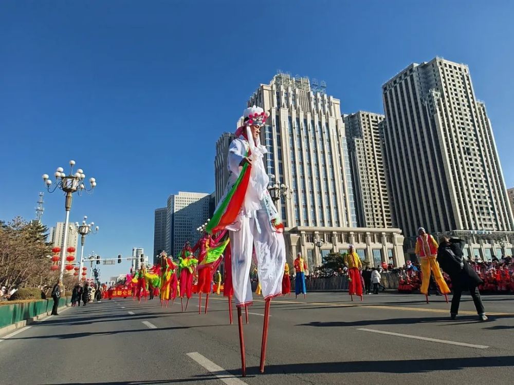 包头市第十三届鹿城元宵节民间文艺展演上演_腾讯新闻