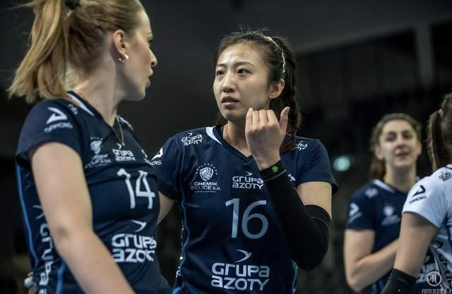 丁霞恐提前回国集训俱乐部曝出欠薪丑闻蔡斌仍想用老将坐镇