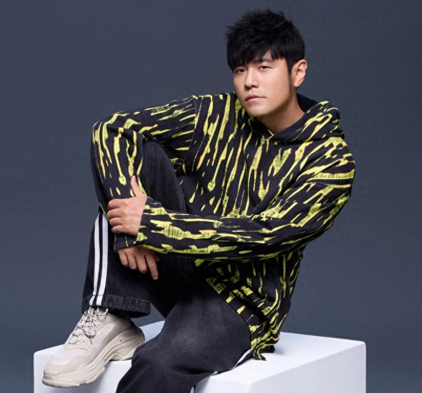 周杰伦泰国演唱会气氛尴尬点歌环节全是假粉60块钱就能进场