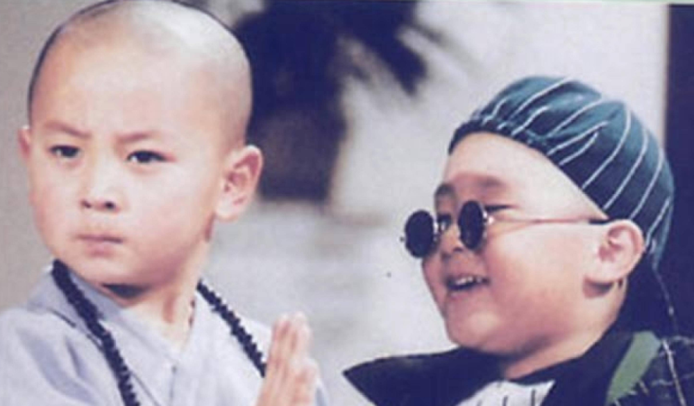 郝劭文与老婆补办婚礼，林宁瑞打扮得像明星，腹部突出被猜怀孕_腾讯新闻