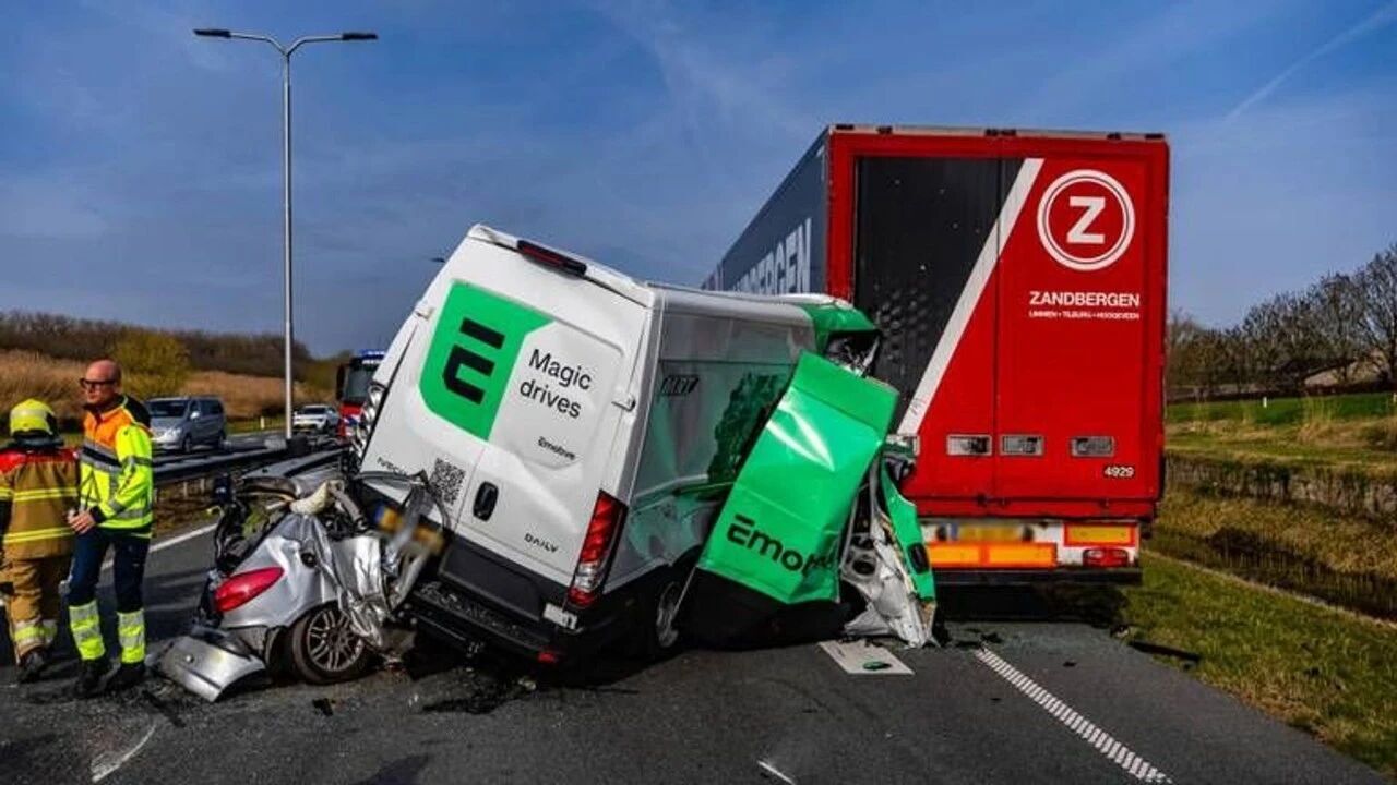 【荷蘭】拍攝交通事故？罰款440 歐元！