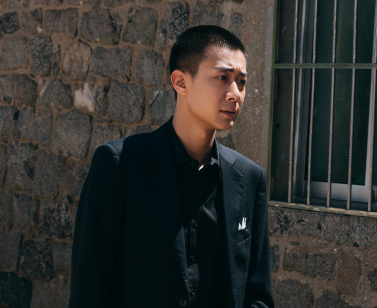 高至霆竟和屈楚萧是室友,除屈楚萧外,还有三位演技派和他同寝室_腾讯