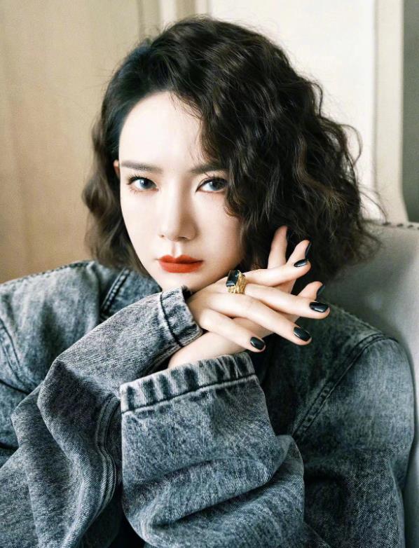 戚薇自曝曾怀胎三月流产,至今仍悲痛,生子后因母乳太少崩溃狂哭_腾讯