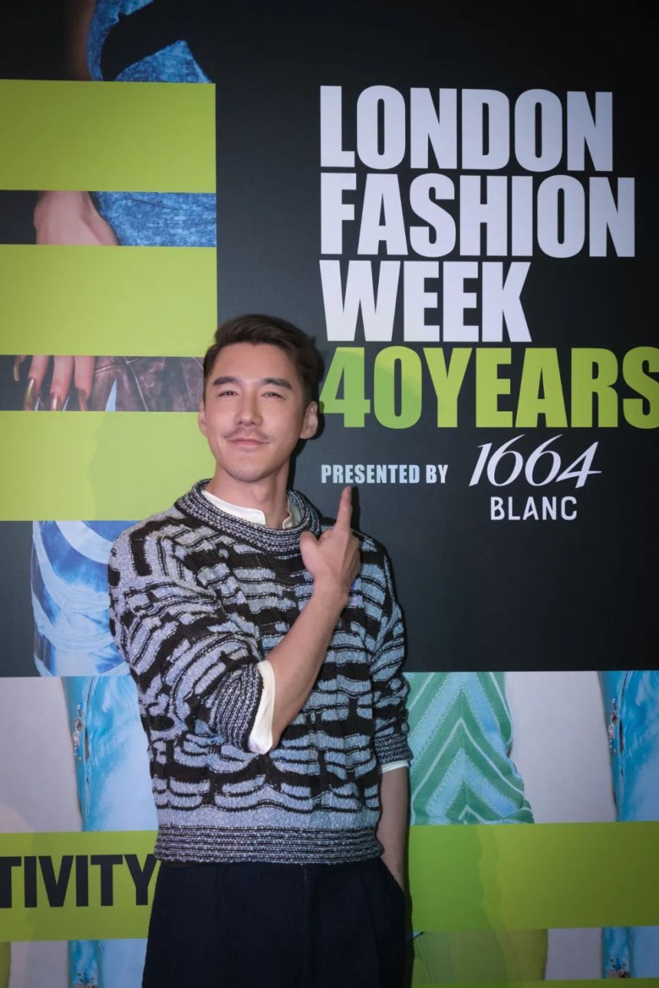 他是"中国首席男模",如今53岁走秀却像35岁,被夸"不老男神"