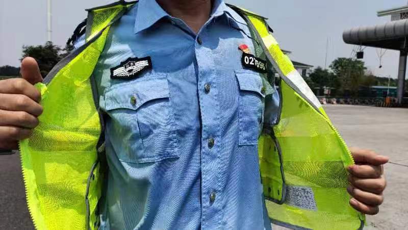 高温下的坚守|淄博公安交警:坚守在岗位巡逻执勤