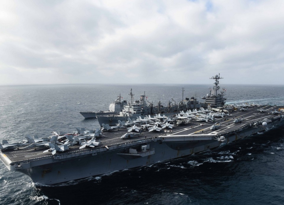 美国不承认航母遇袭,胡塞武装:二次袭击"艾森豪威尔"航母,谁说了谎?