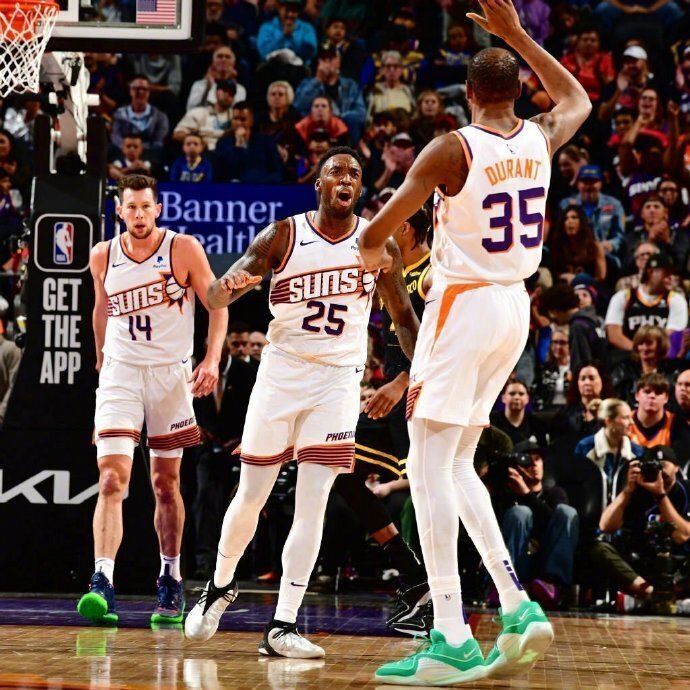 56次犯规81个罚球!保罗惨遭驱逐,库里怒吼杜兰特-腾讯新闻