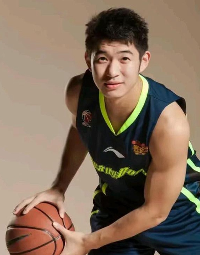 一战成名!杜锋"外甥军团"最强战将举贤不避亲,还有人质疑吗?_腾讯新闻