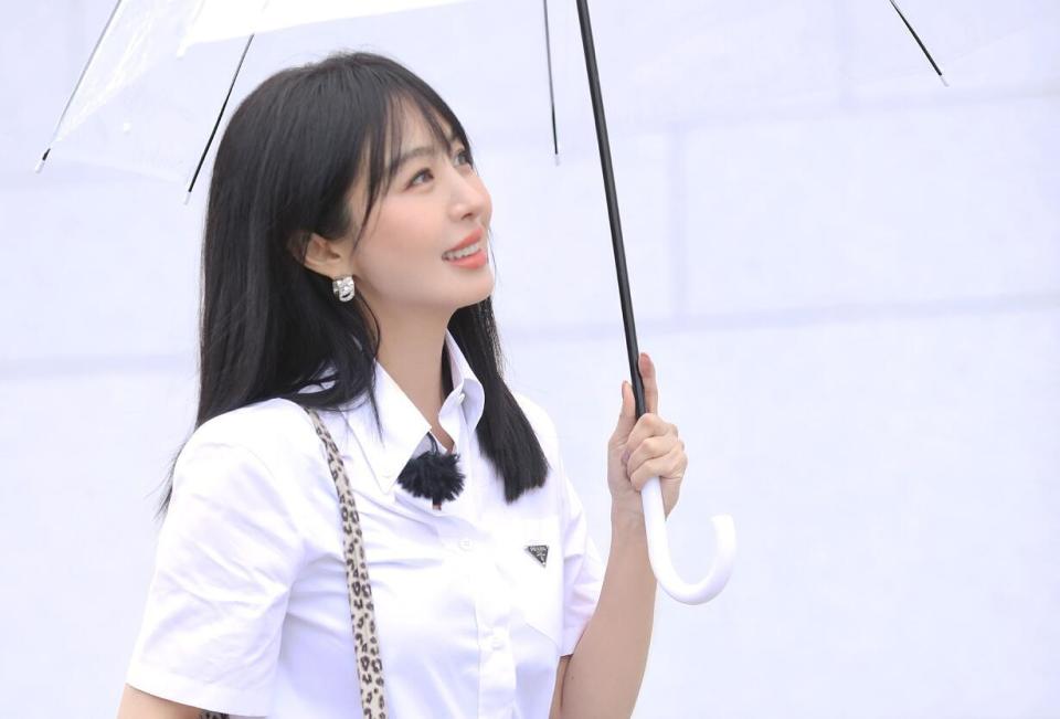 赵奕欢这一哭,李菲儿的一手好牌算是彻底打烂了_腾讯新闻