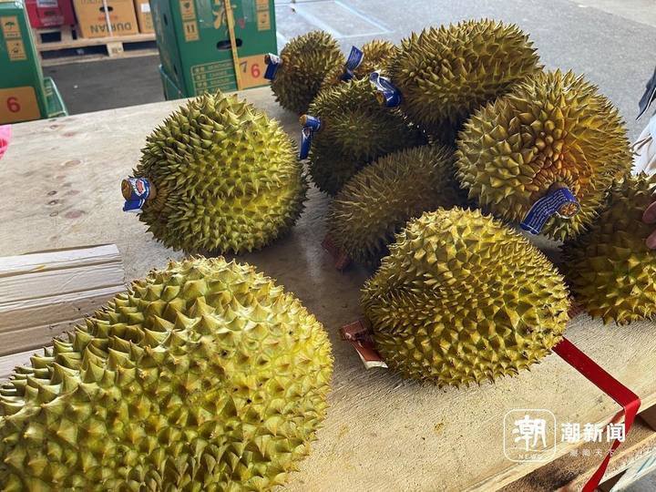 榴莲荔枝接连上市,一个跌价一半,一个贵到肉痛