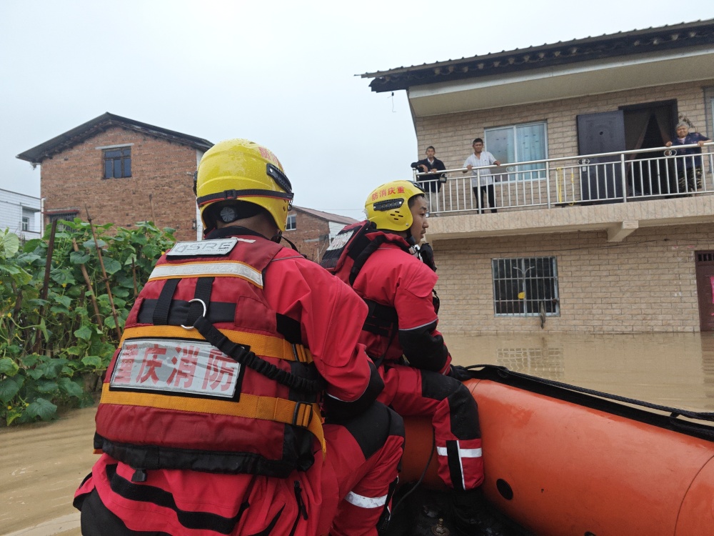 "汛"速行动 | 强降雨导致多地房屋被淹 重庆消防迅速开展紧急救援