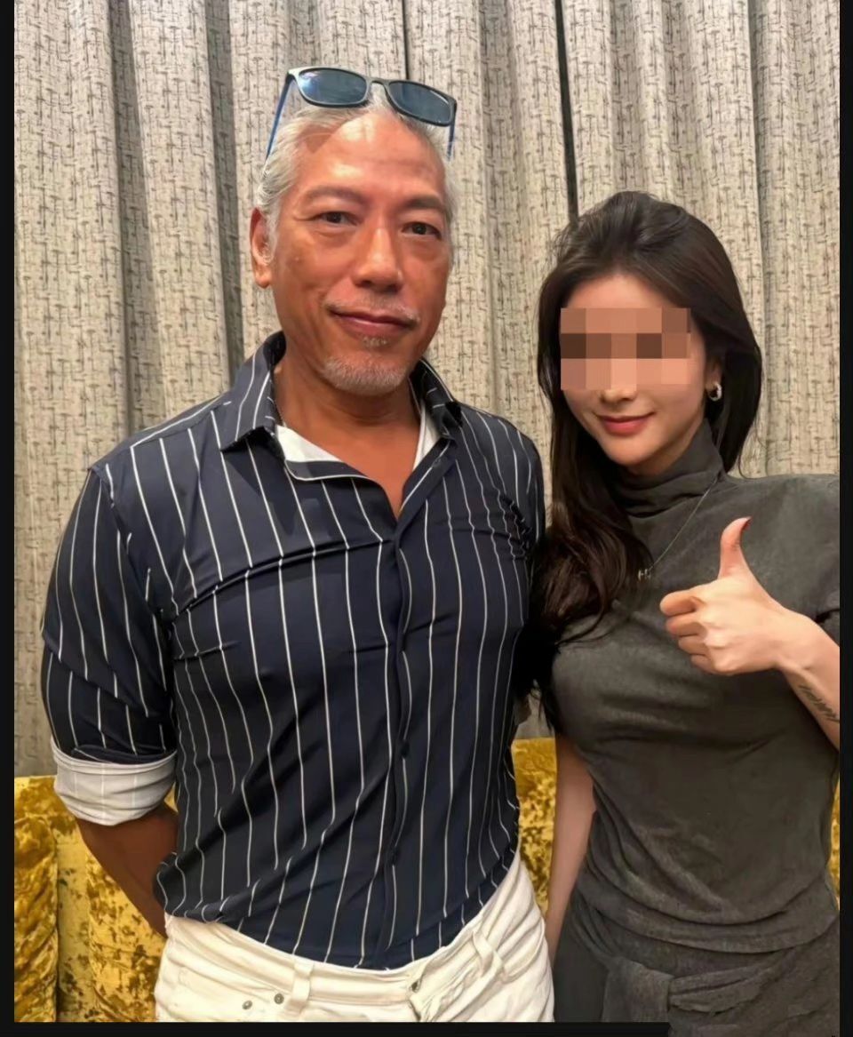 61岁张耀扬近况曝光,身材魁梧头但发胡子全白,网友直呼不敢认