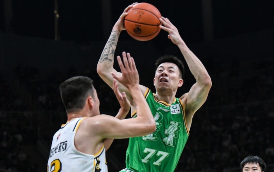 辽宁男篮5分险胜广厦,莫兰德30 25赵继伟12 12,张镇麟18 6