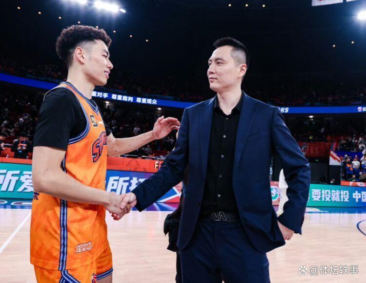 刘炜忘情互动，上海男篮放水？3件事是答案_腾讯新闻