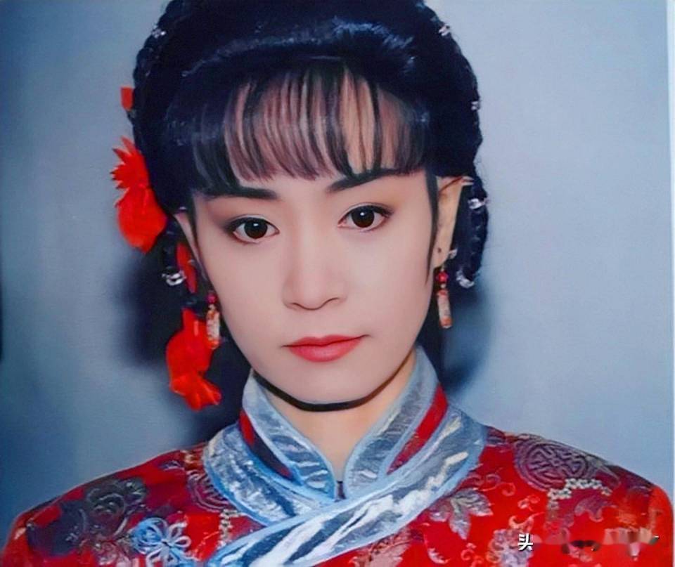 从琼瑶女郎到《墨雨云间》的于正女郎,她多年媳妇熬成婆,年轻时美得