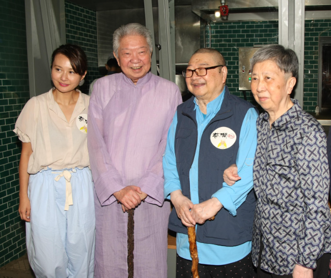 蔡澜和黄霑,倪匡一同主持的《今夜不设防》节目,至今为人津津乐道