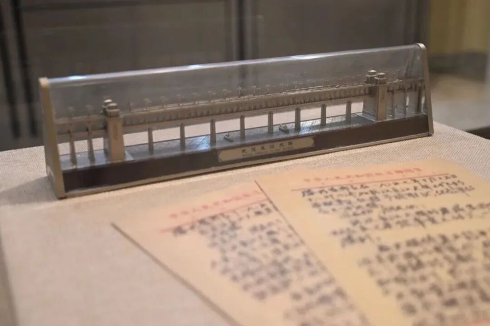 国内首家综合性桥梁博物馆：武汉桥梁博物馆攻略来啦！带你揭秘“天堑如何变通途”_腾讯新闻