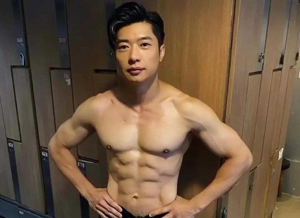 对于李伟健来说,这个角色是他职业生涯的转折点,他从默默无闻的龙套