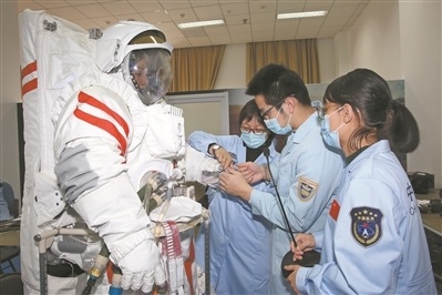 中国航天员从这里飞向太空长治市企鹅家族英语2023已更新(网易/头条)长治市企鹅家族英语